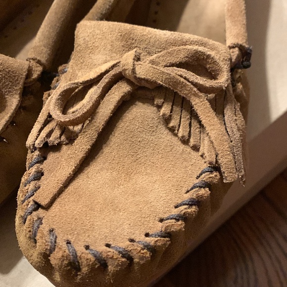 Women’s Minnetonka moccasins - Picture 4 of 7
